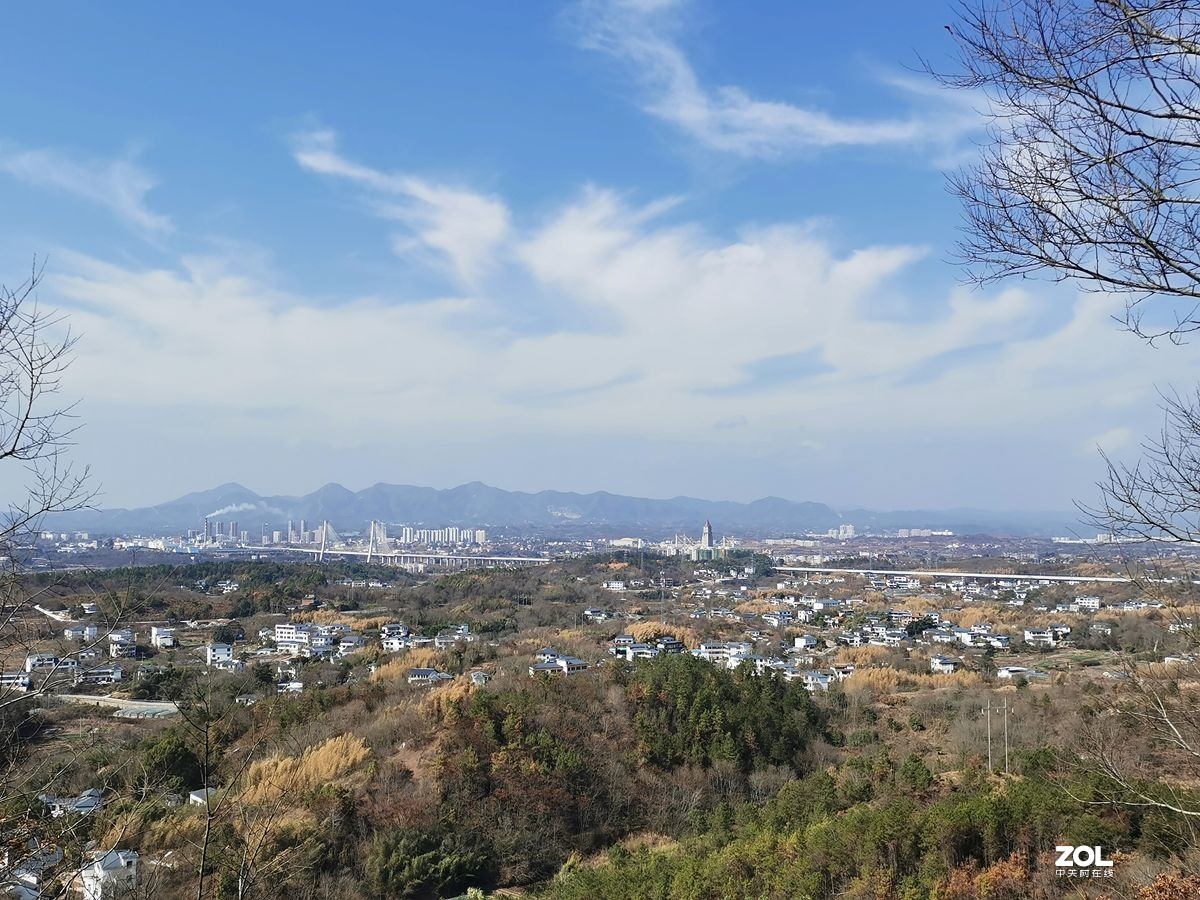 江西赣州马祖岩远眺（手机拍摄）