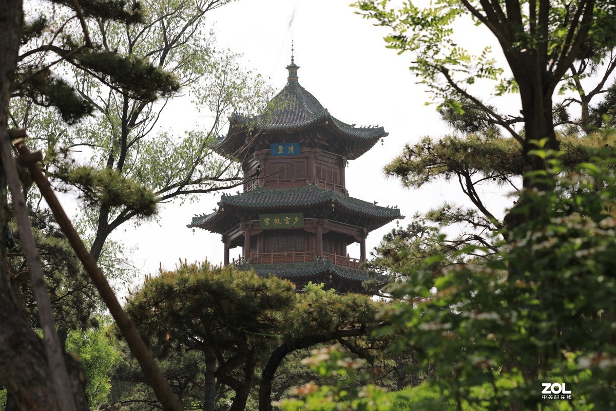 迎泽公园散步随拍后湖的亭台楼阁