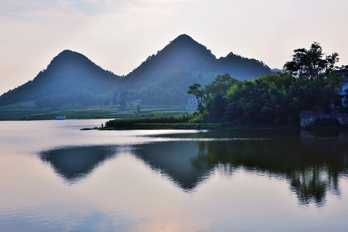家乡风景之山青水秀