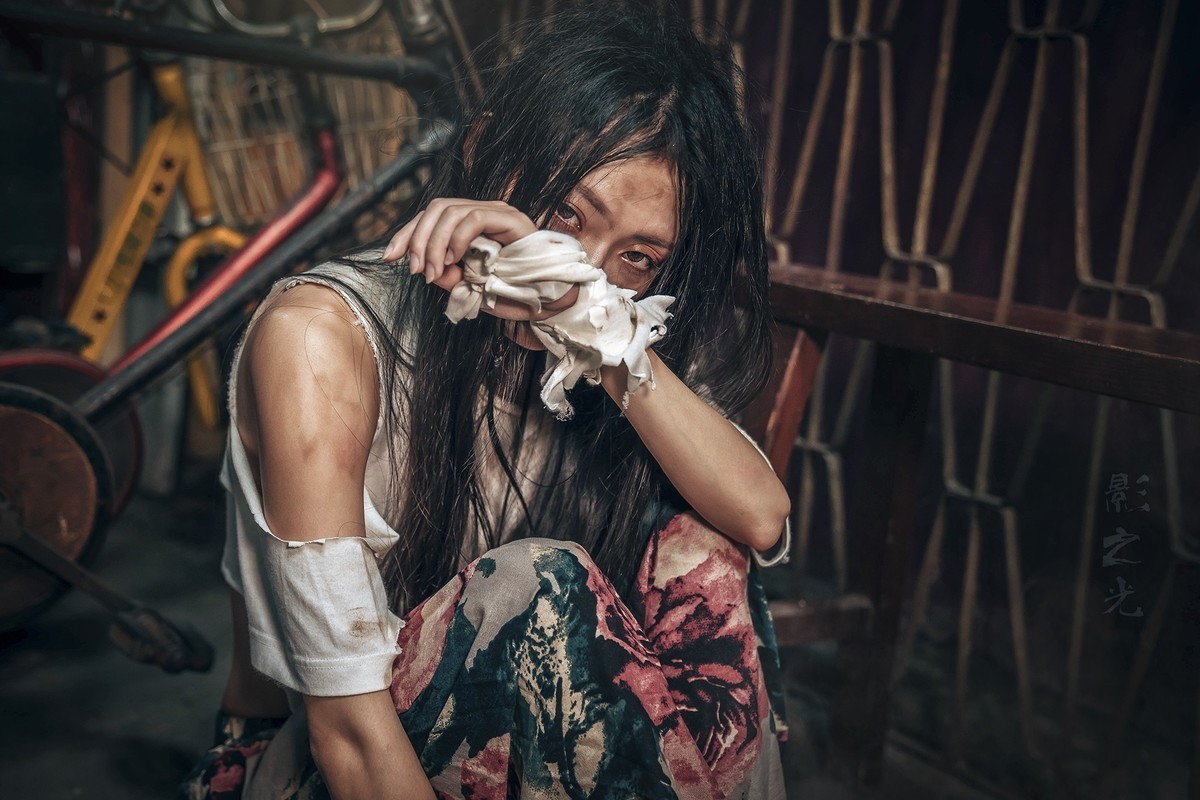 影之光—衣衫褴褛