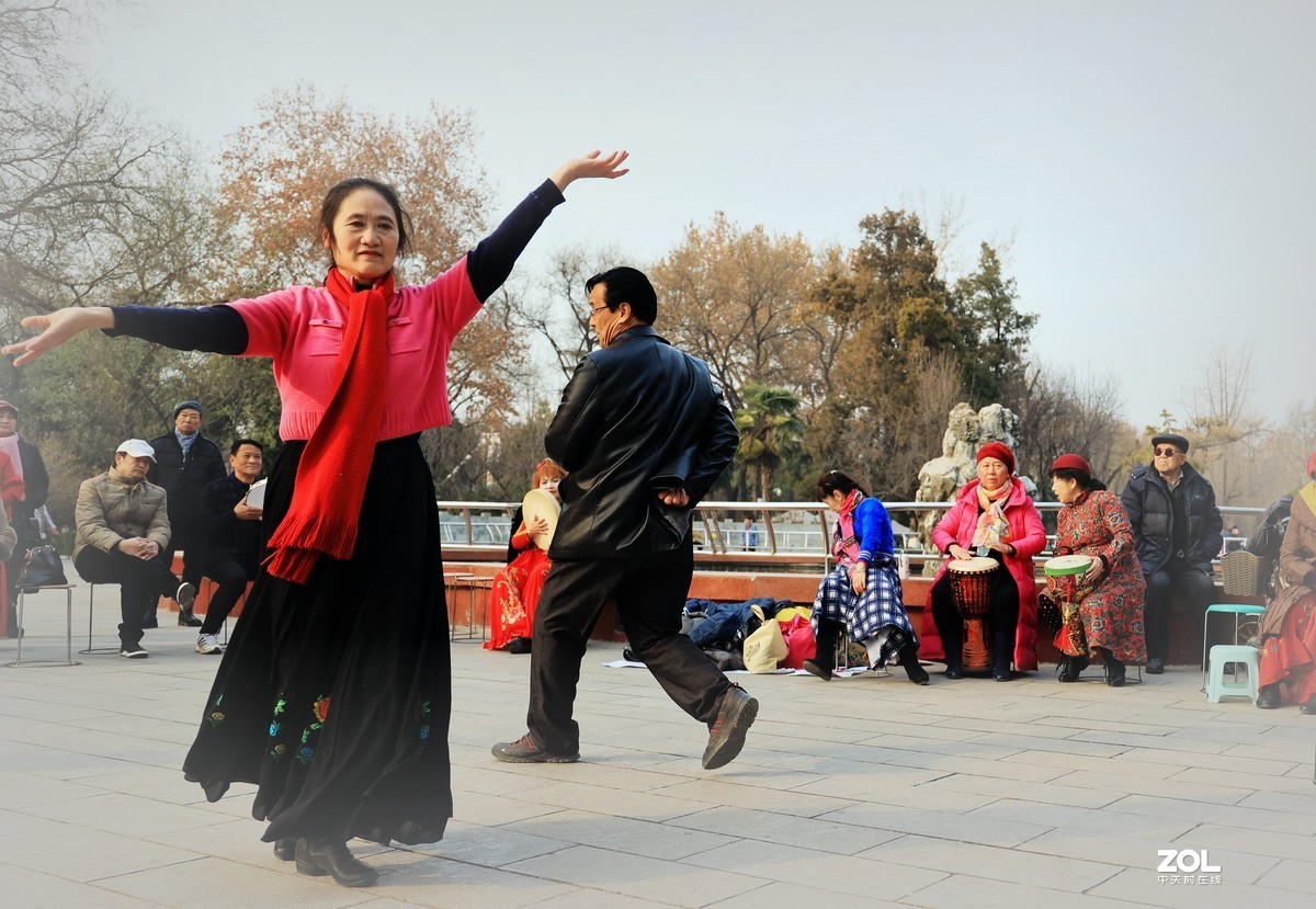 老有所乐--跳舞的人们《4》