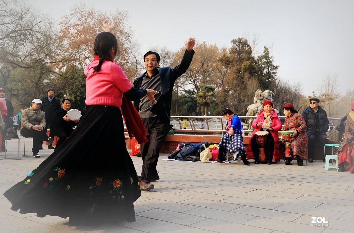 老有所乐--跳舞的人们《4》