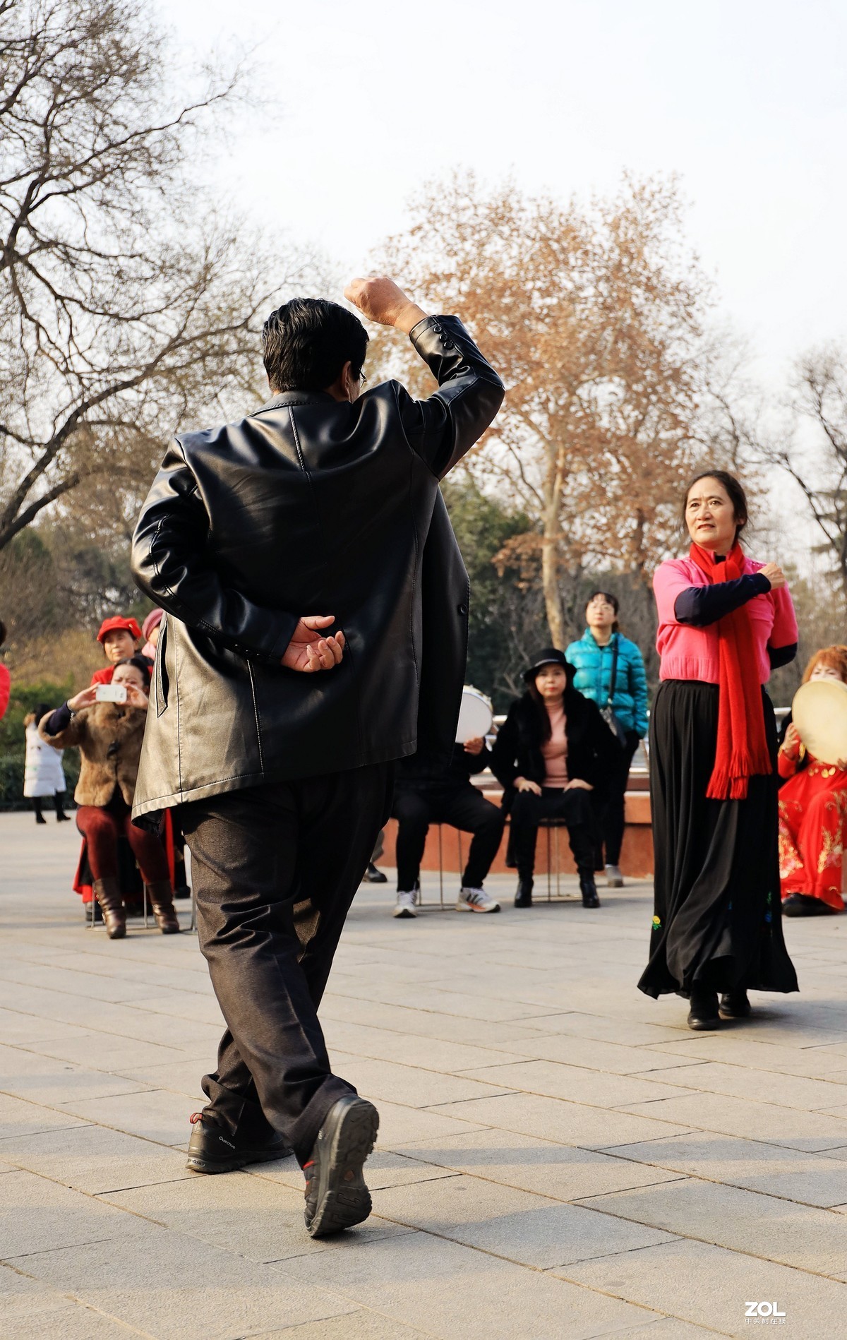 老有所乐--跳舞的人们《5》