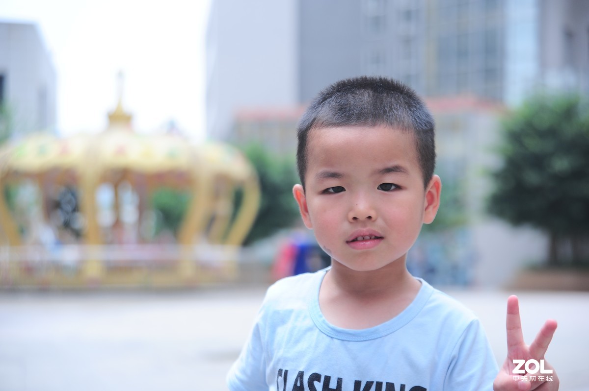 550大洋某鱼新淘的2485D周末拍娃儿，色友们轻喷