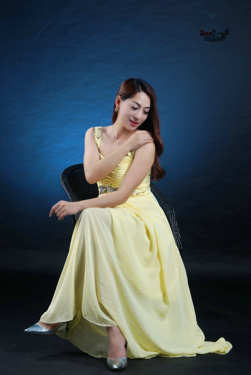 【女神风采】-----笑一笑