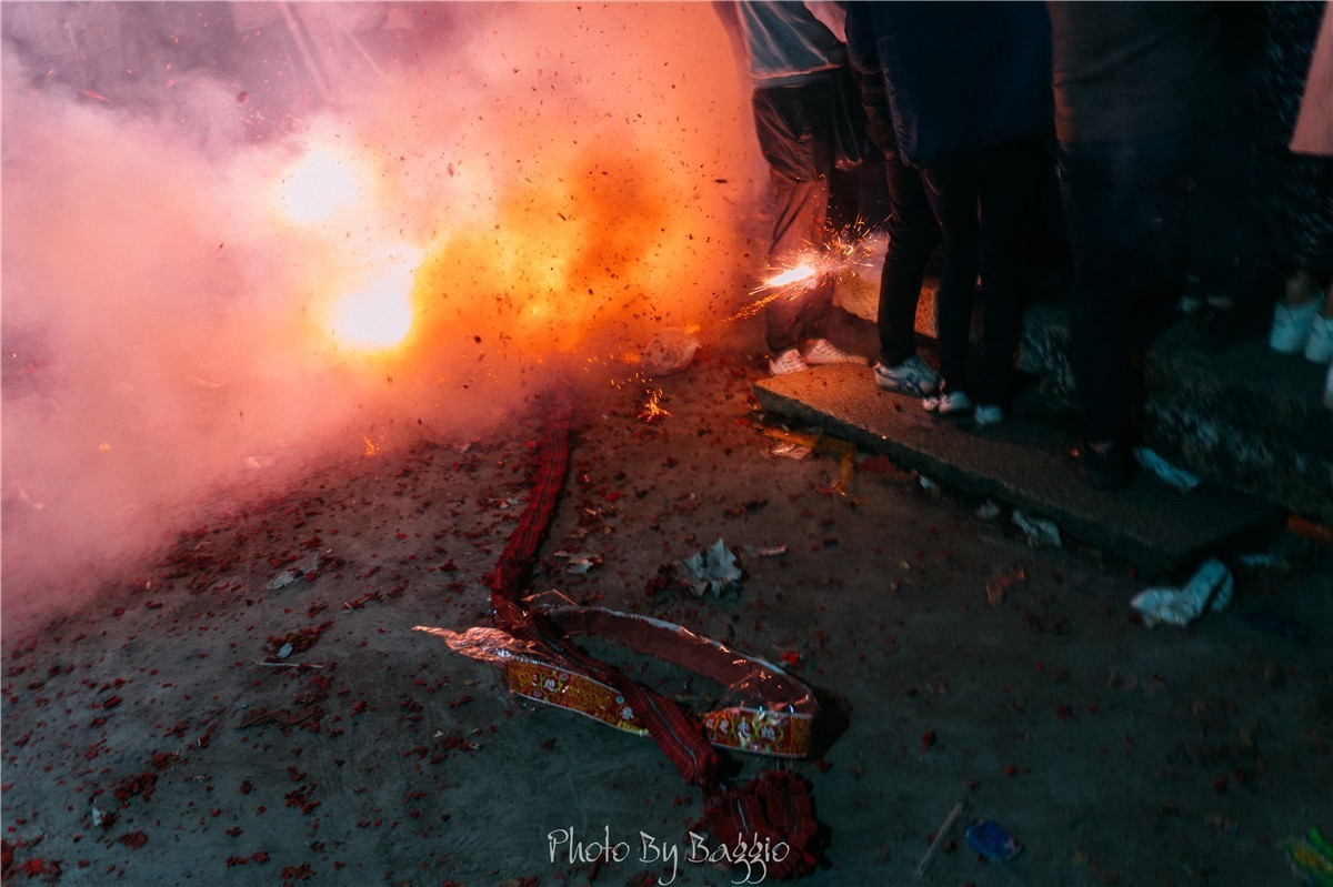 开平泮村抢花灯