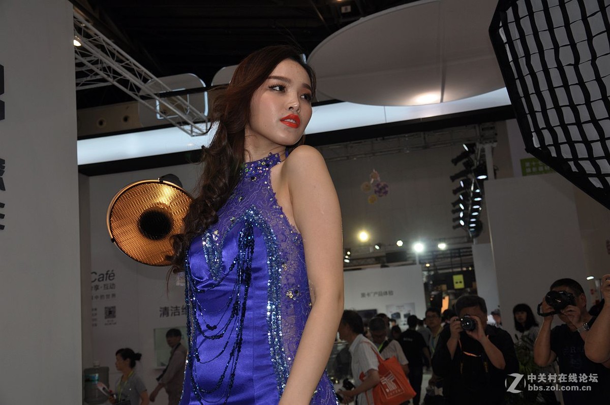 世博源摄影器材展览4