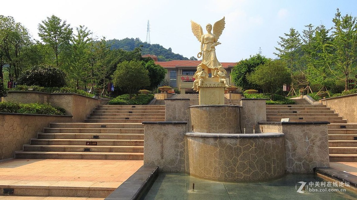 黄石侏罗纪公园