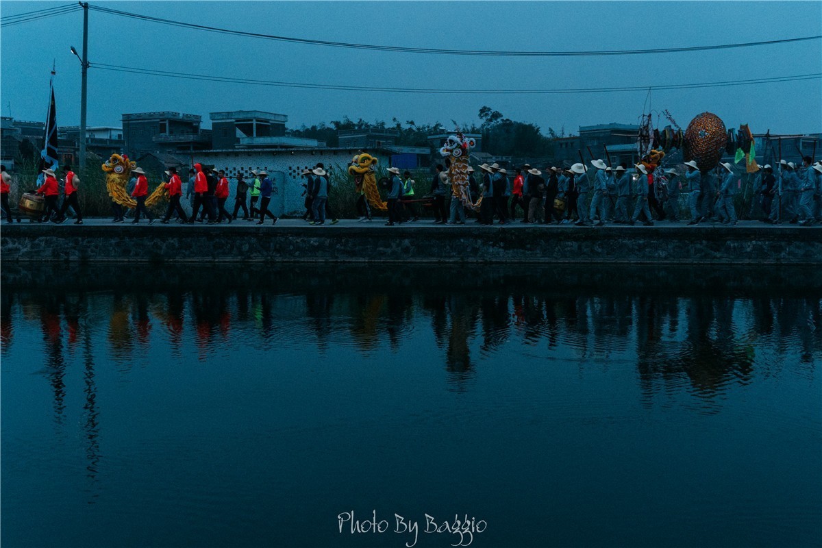开平泮村抢花灯