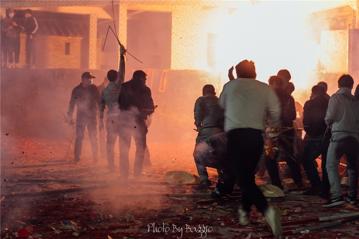 开平泮村抢花灯