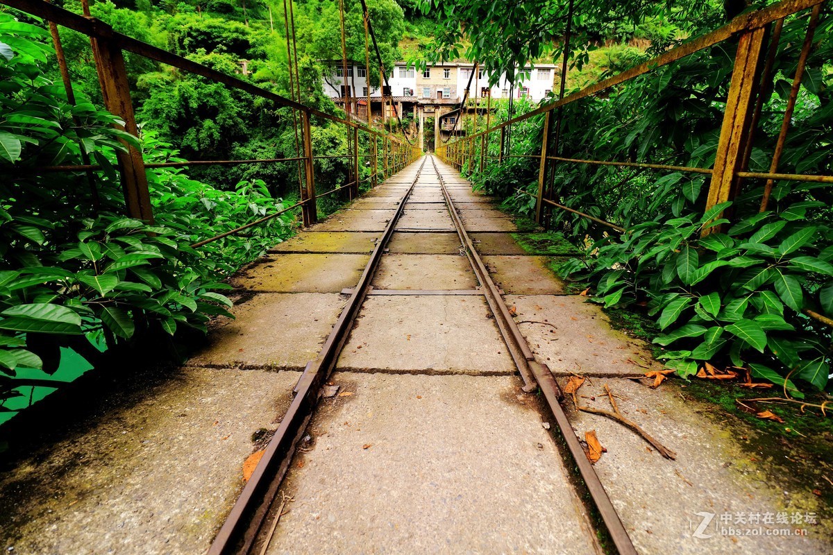 驾游《川滇老区河畔掠影》