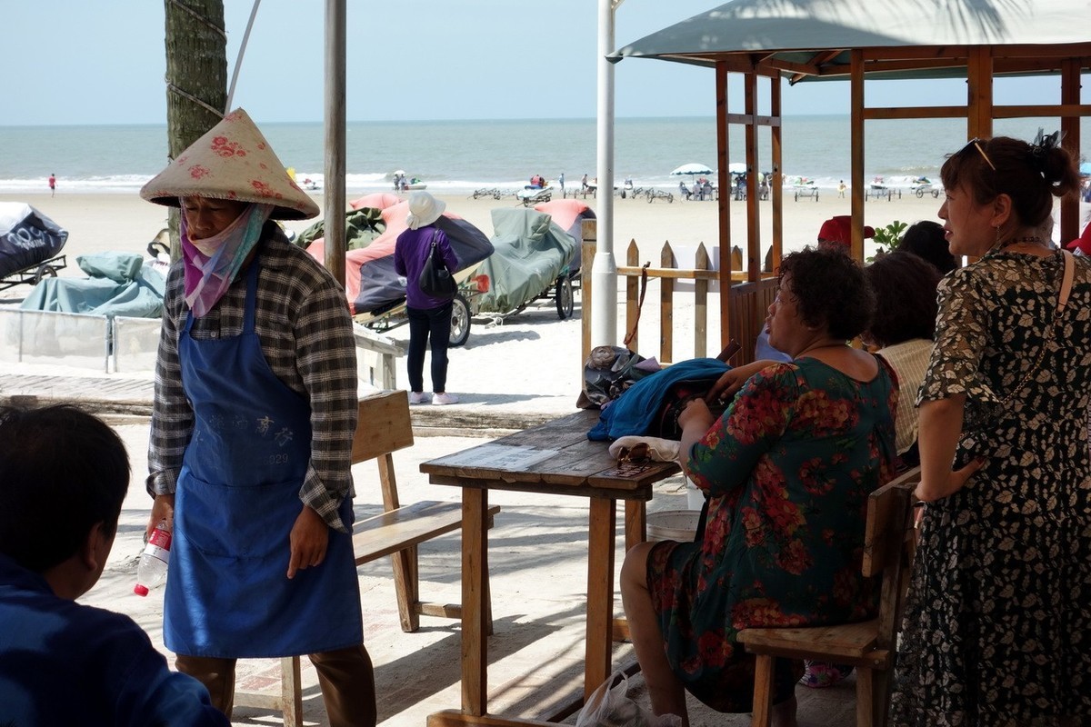 2019-06-22可以评为最无趣的旅游景点--北海银滩