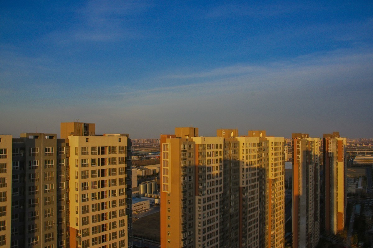 疫情期间郑州的蓝天白云