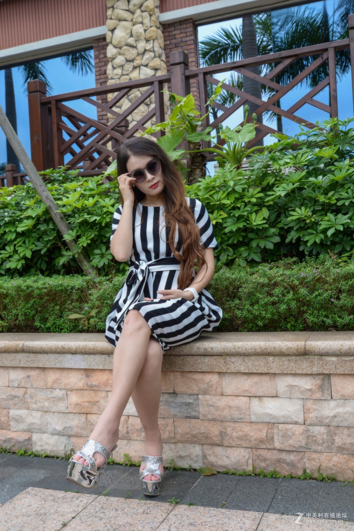 群摄中.............