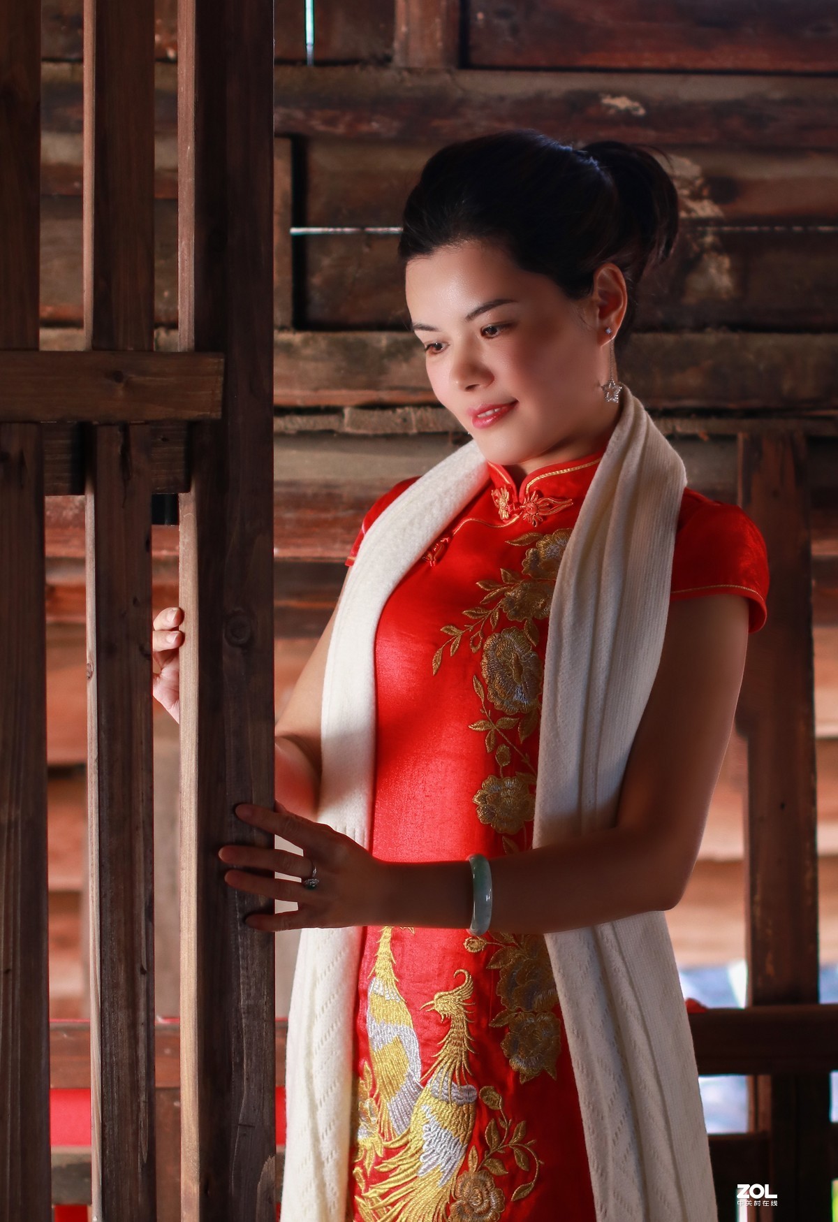 蓝屋土楼旗袍人像