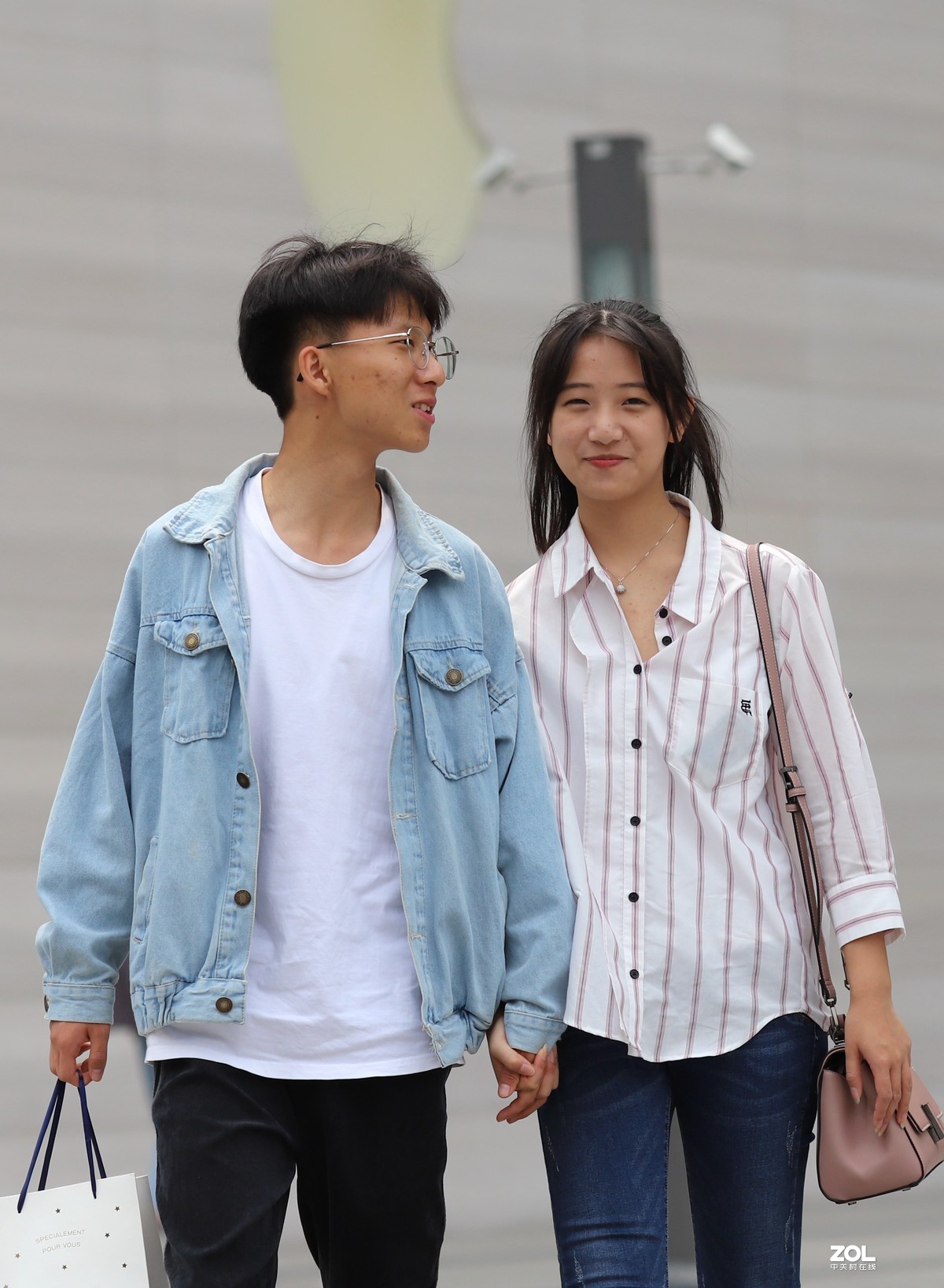 一组街拍杂图17