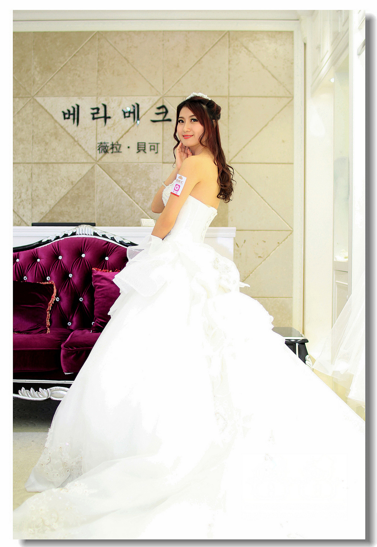 《 倾城汇演浓情婚纱 》（Sigma30mmf/1.4）