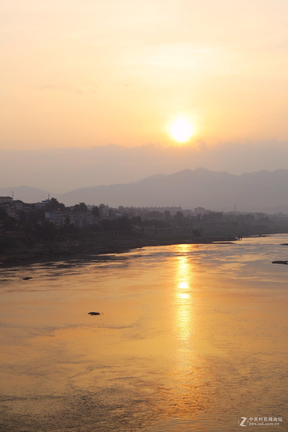 汉江拍日出