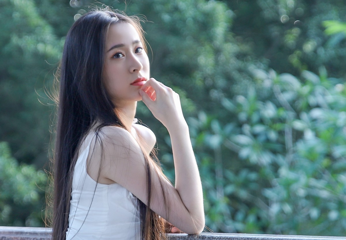 有一段时间没拿相机了，相机都快生锈了。拿出来晒晒去公园拍拍照