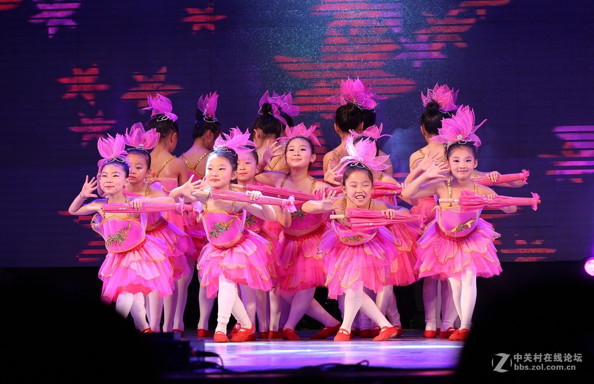 庆六一少儿舞蹈表演