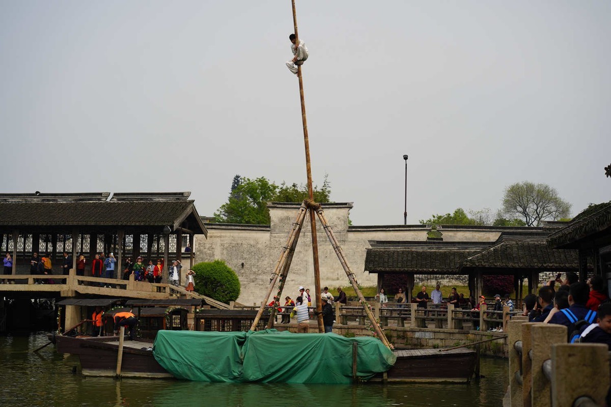 观高竹杆精彩表演