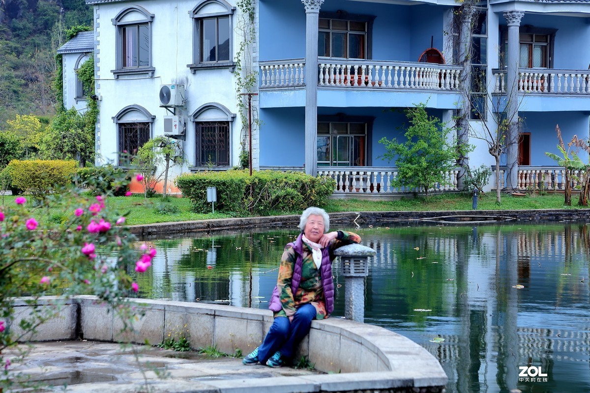 赵君武摄；【远山进水】