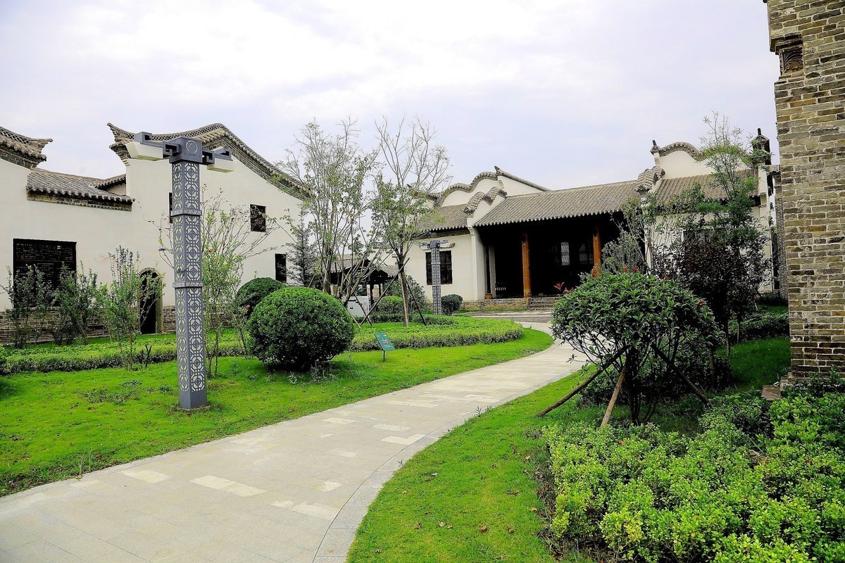 赵君武摄；青岛西海 唐岛湾【中国院子】