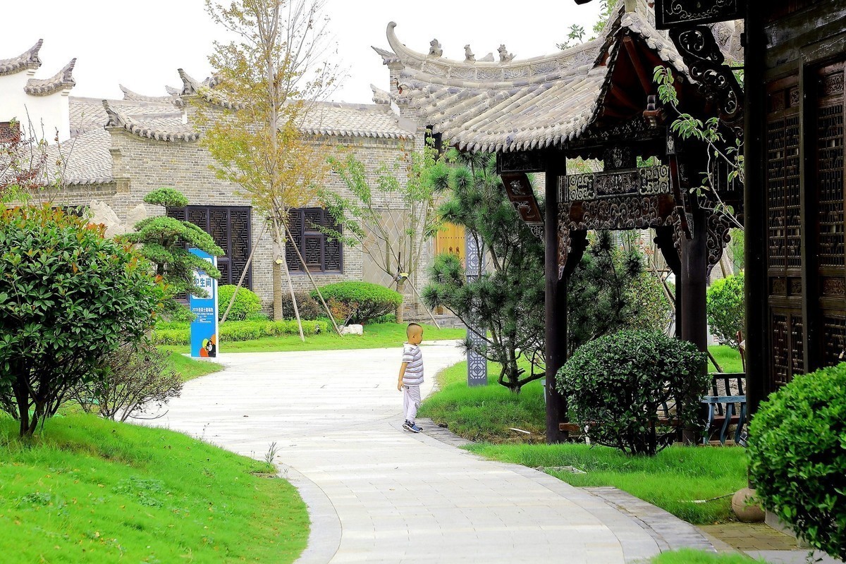 赵君武摄；青岛西海 唐岛湾【中国院子】