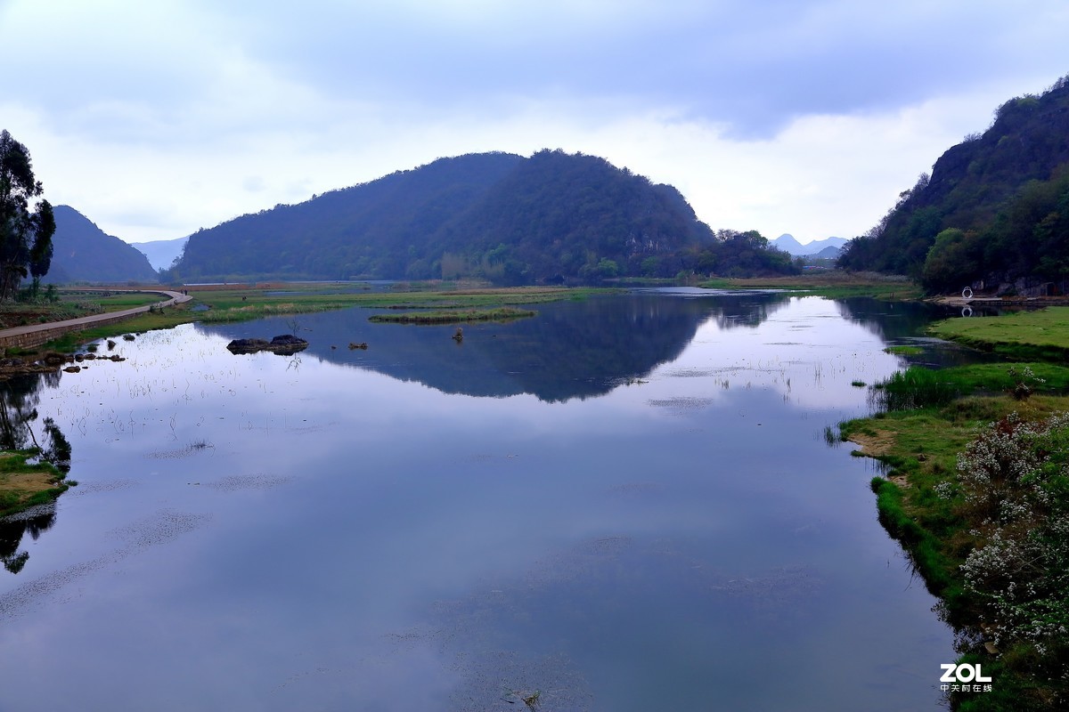 赵君武摄；【远山进水】