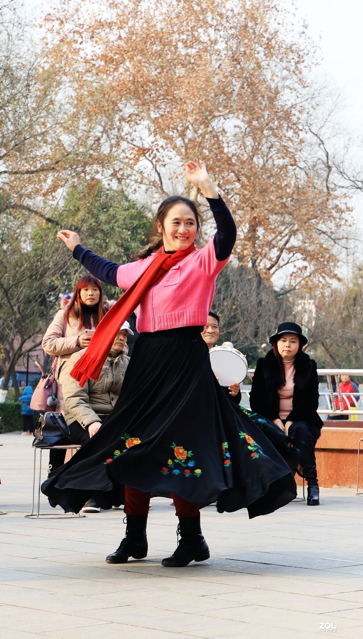 老有所乐--跳舞的人们《10》