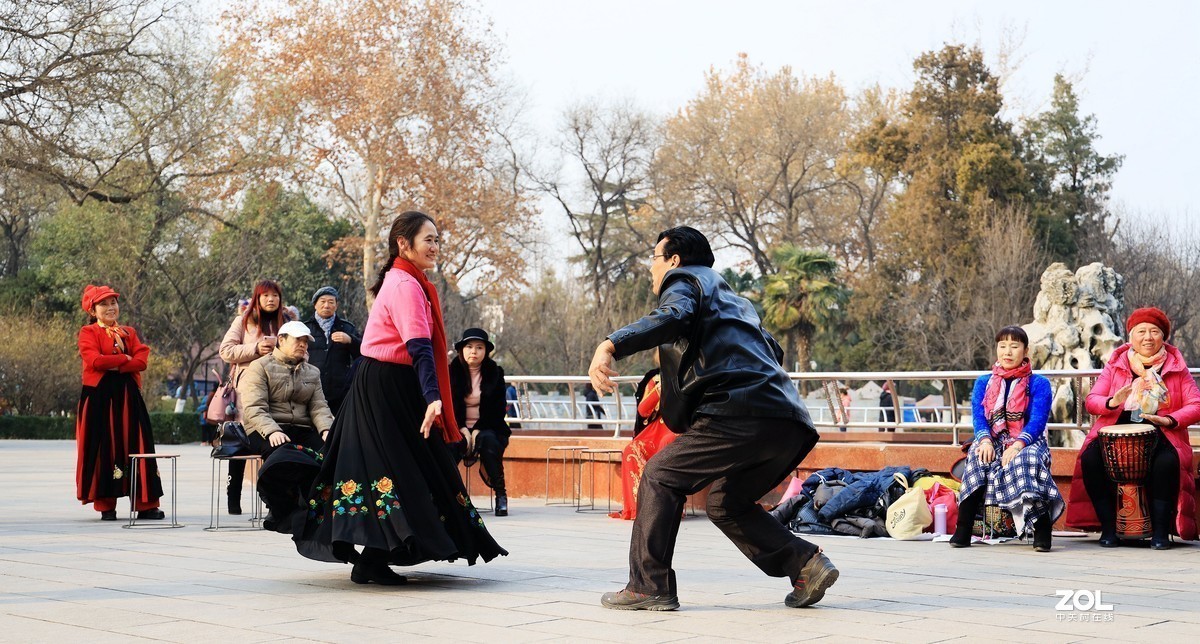 老有所乐--跳舞的人们《10》