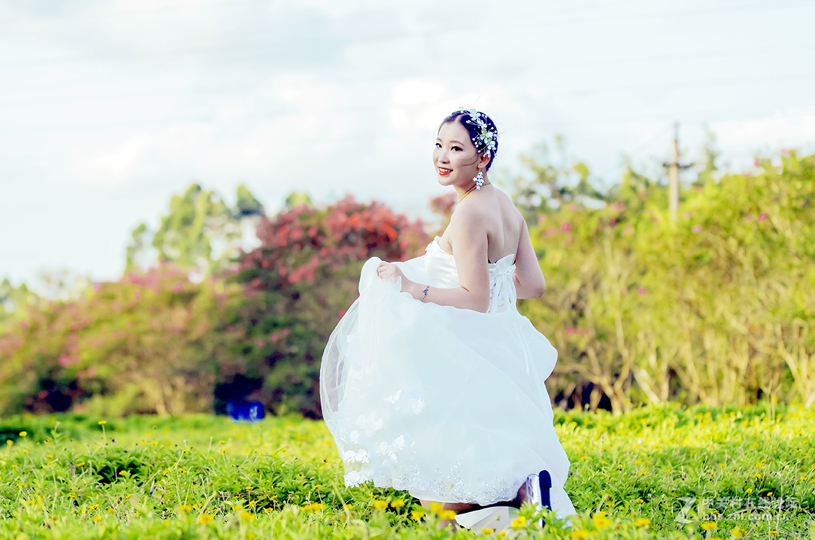 美女单人唯美婚纱照