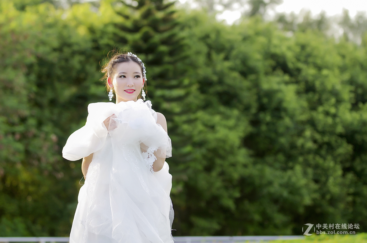 美女单人唯美婚纱照