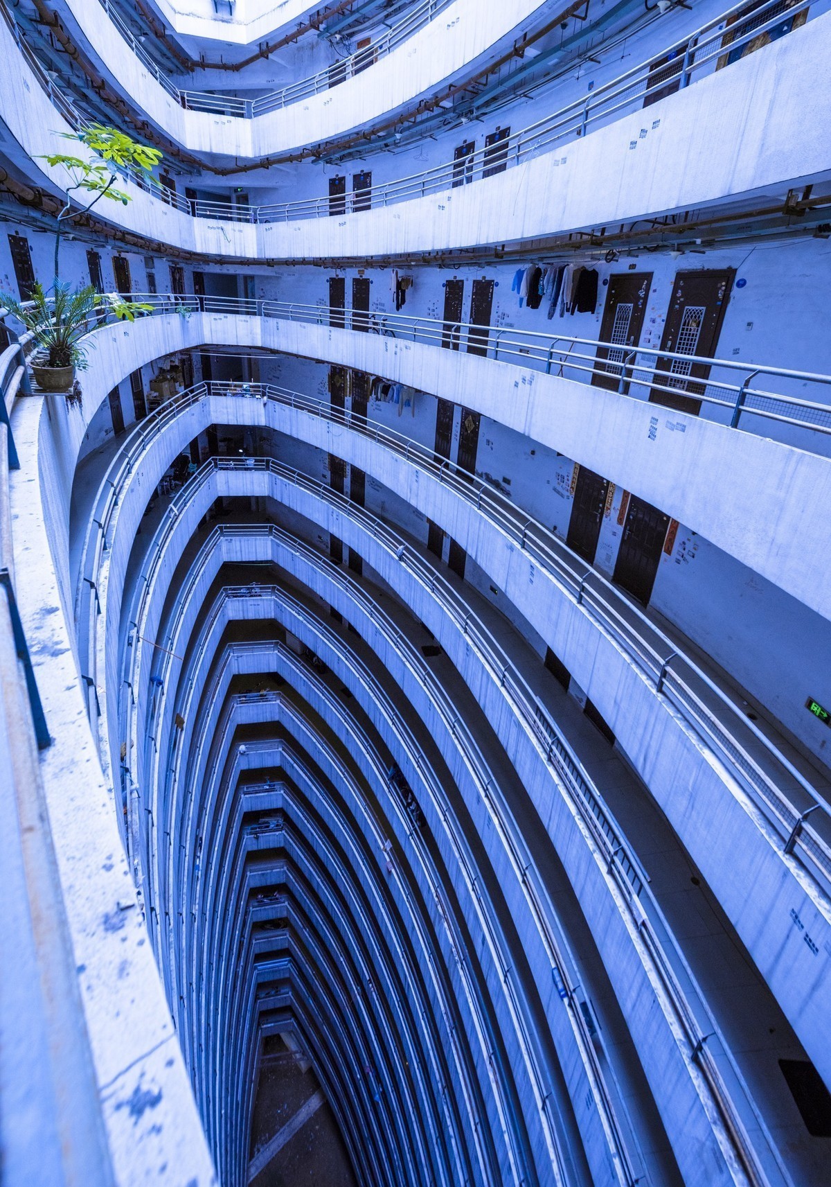 闹市中的流浪地球发动机