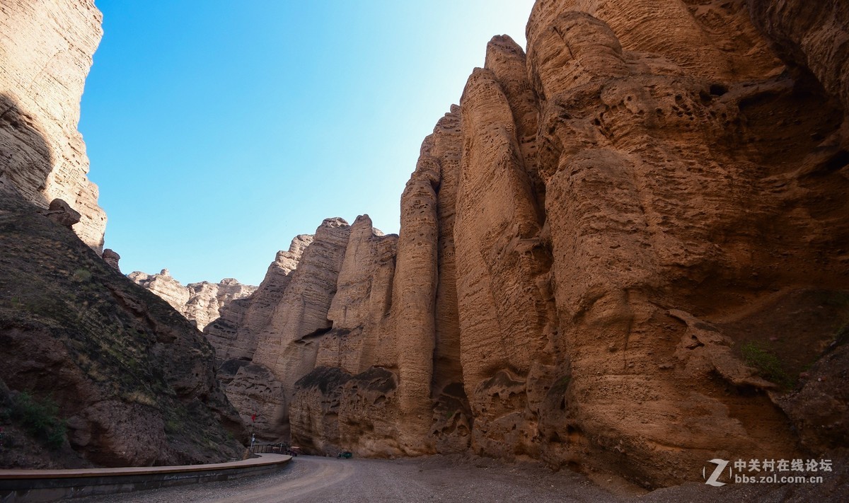 浑然天成鬼斧神工