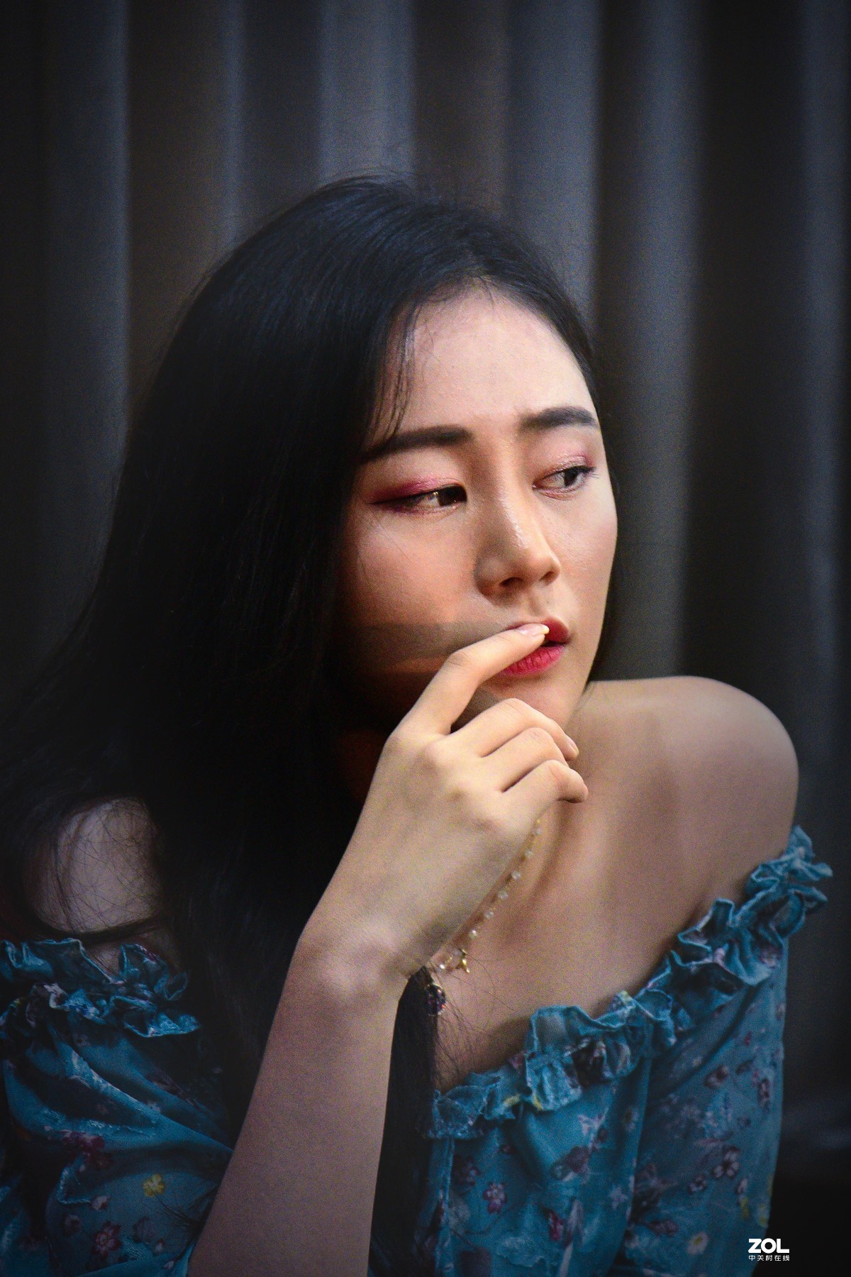 忧郁女孩