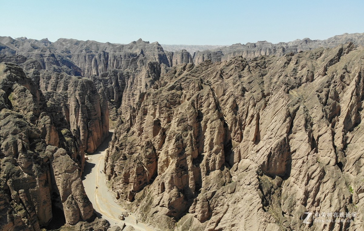 浑然天成鬼斧神工