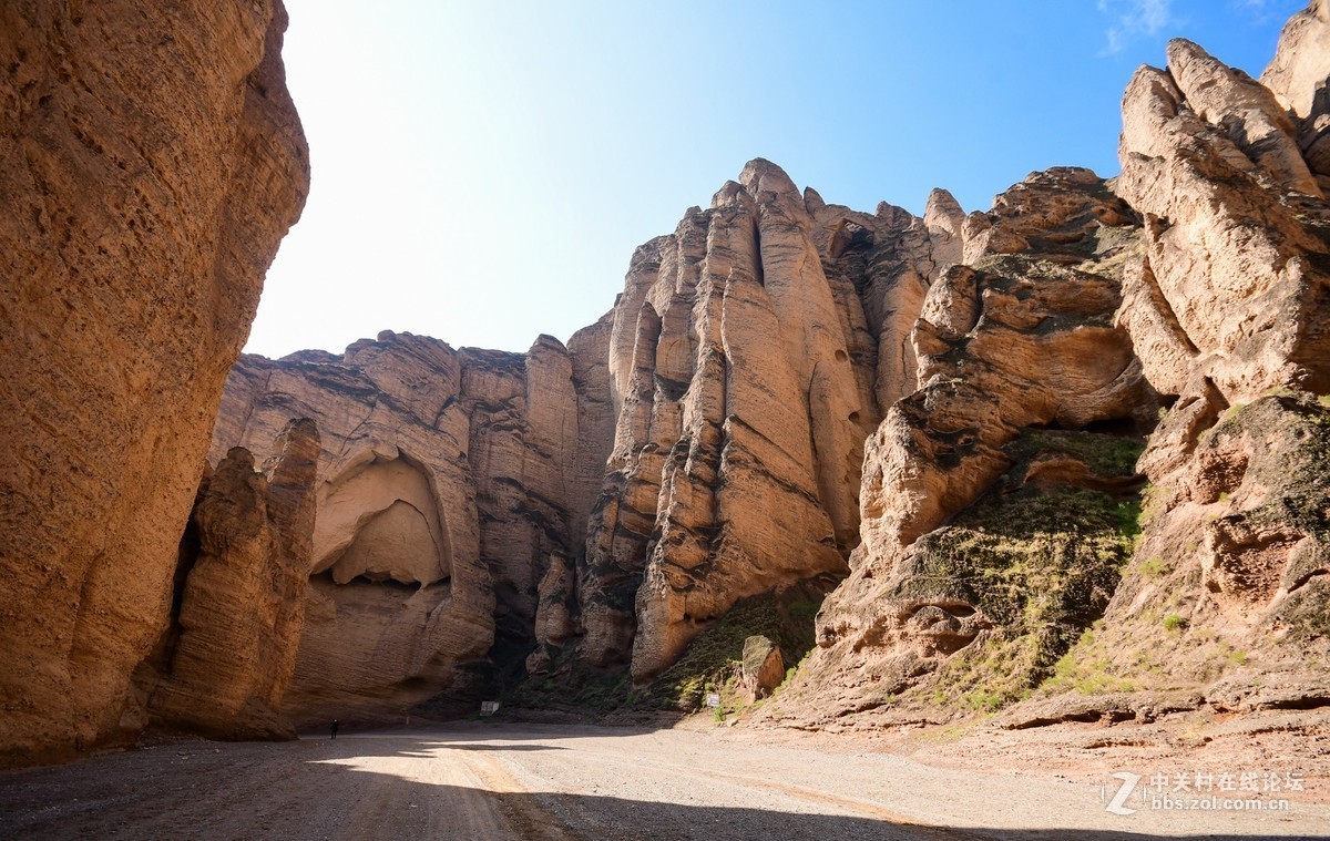 浑然天成鬼斧神工