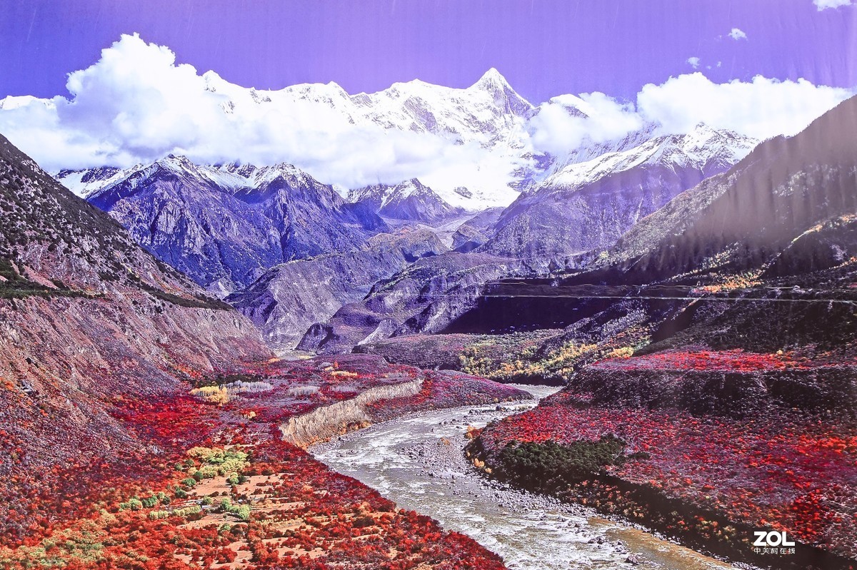 雅怒藏布江大峡谷雪山