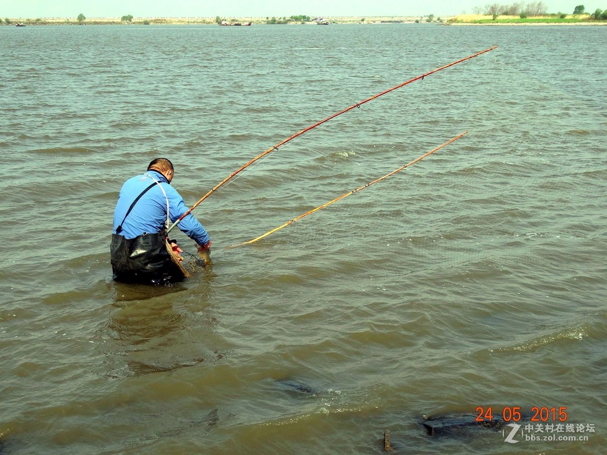松花江边网鱼