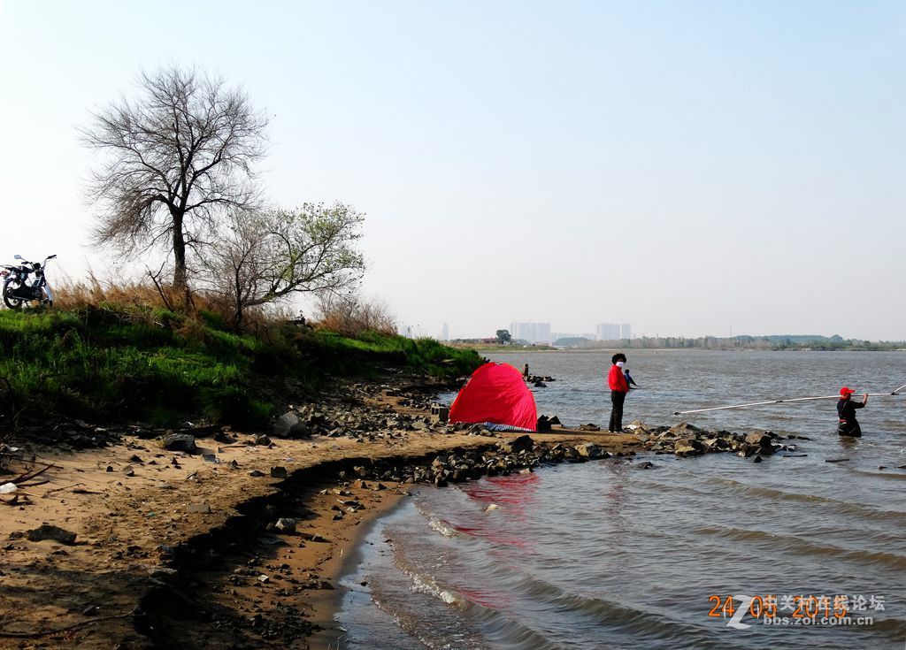 松花江边网鱼