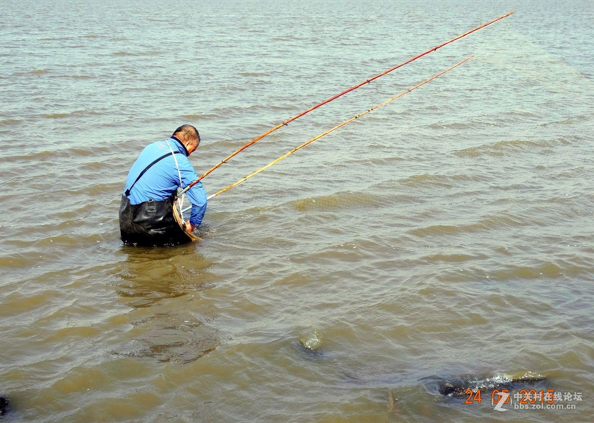松花江边网鱼