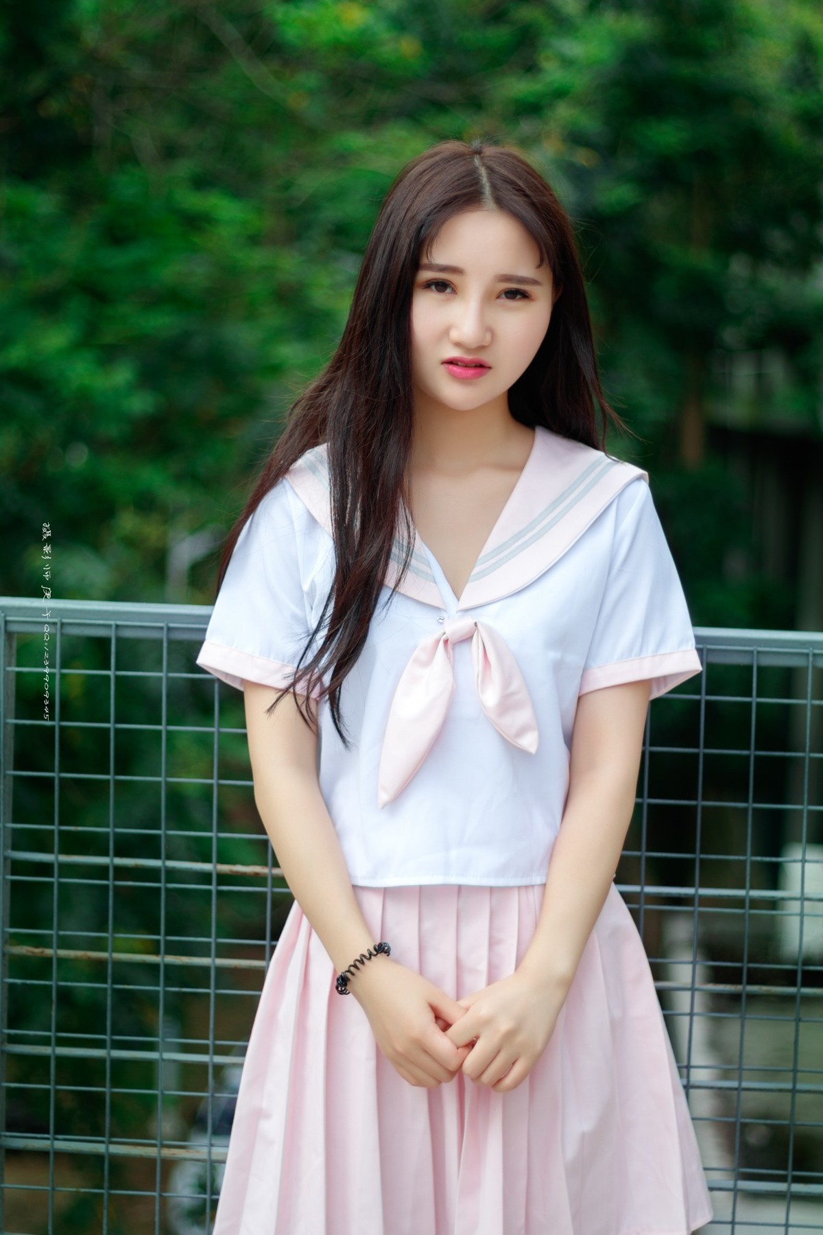 水手服少女