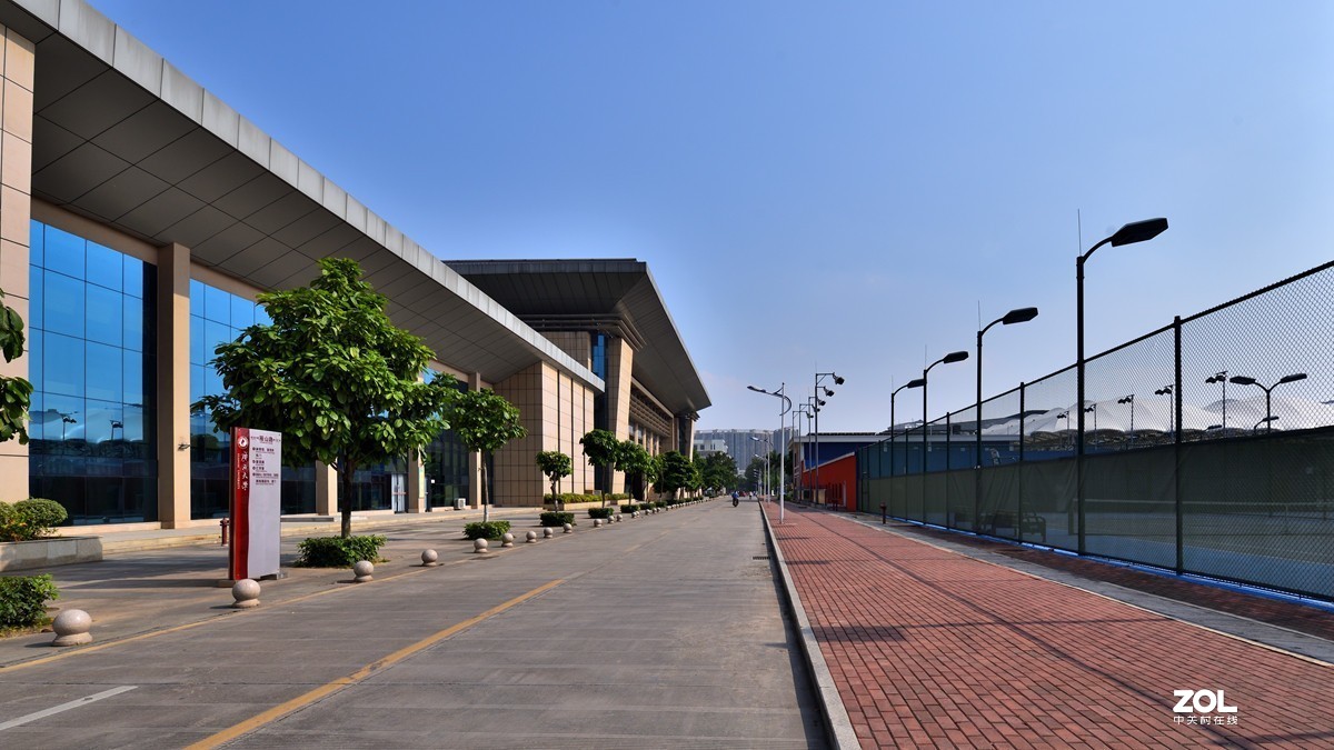 大学校园体育场馆