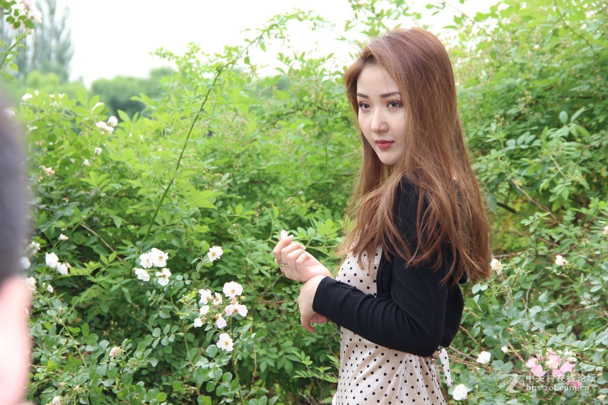 #夏天在哪里#奥森外拍美女