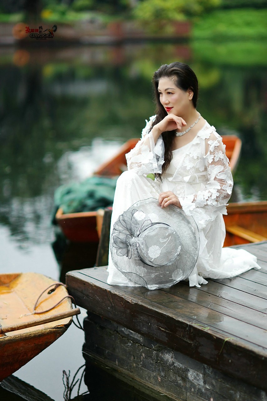 【雨天·荔湾湖情韵】----丽英