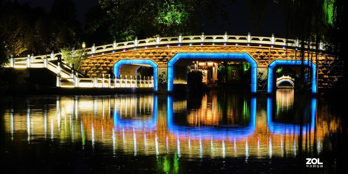 初次发贴，请多包涵！24-240拍的夜景