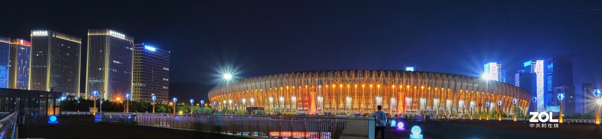 初次发贴，请多包涵！24-240拍的夜景