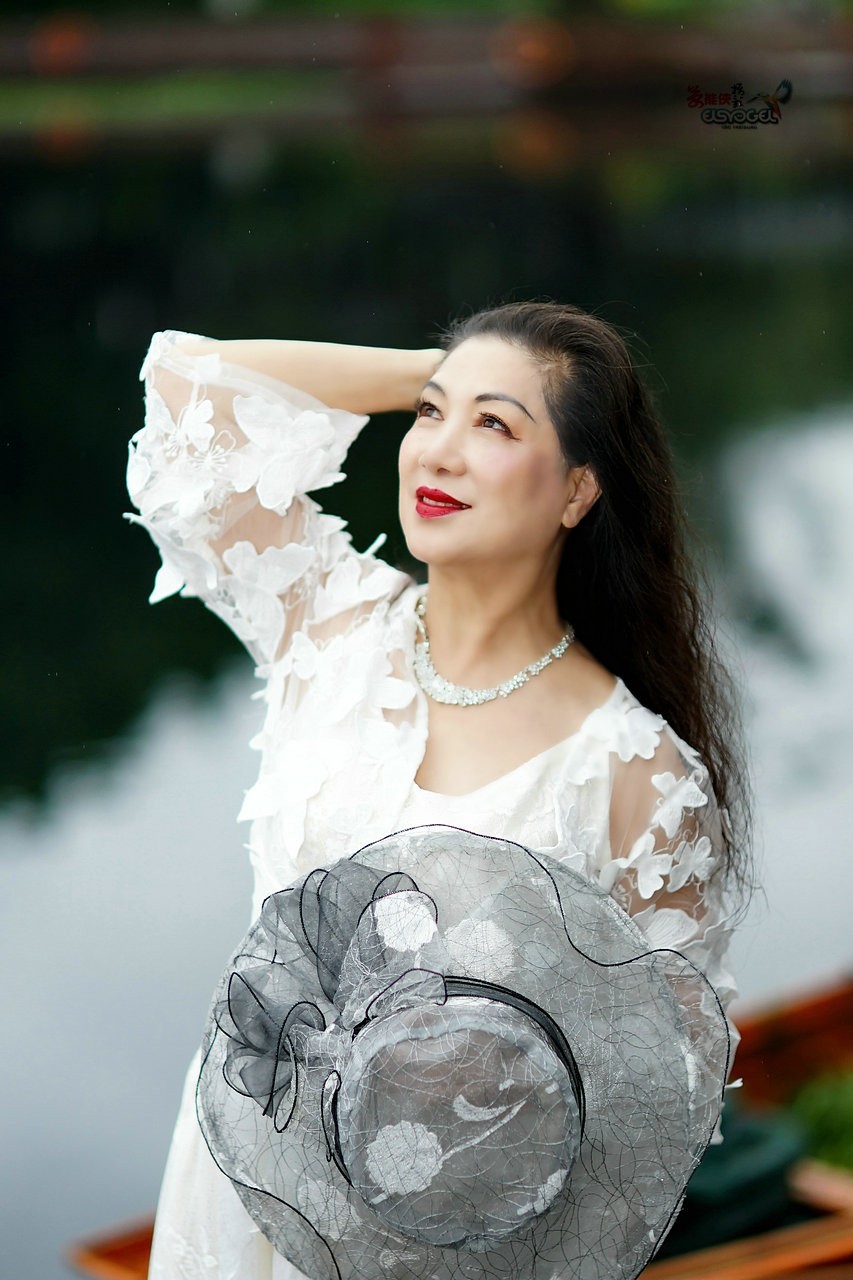 【雨天·荔湾湖情韵】----丽英