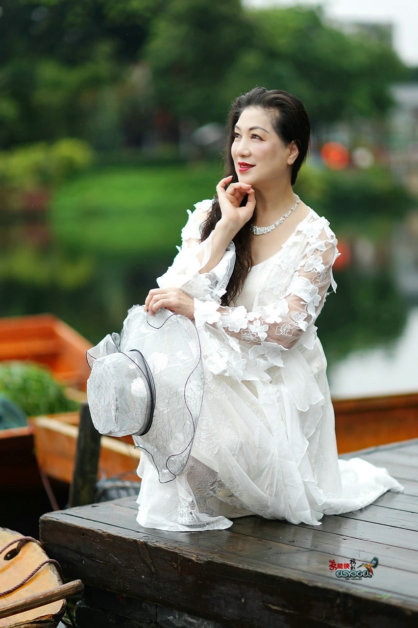 【雨天·荔湾湖情韵】----丽英